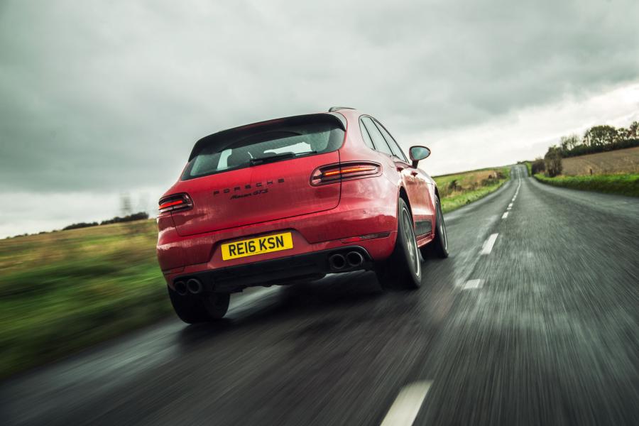  Porsche Macan GTS 2016 года  (UK) (фото 15 из 30)